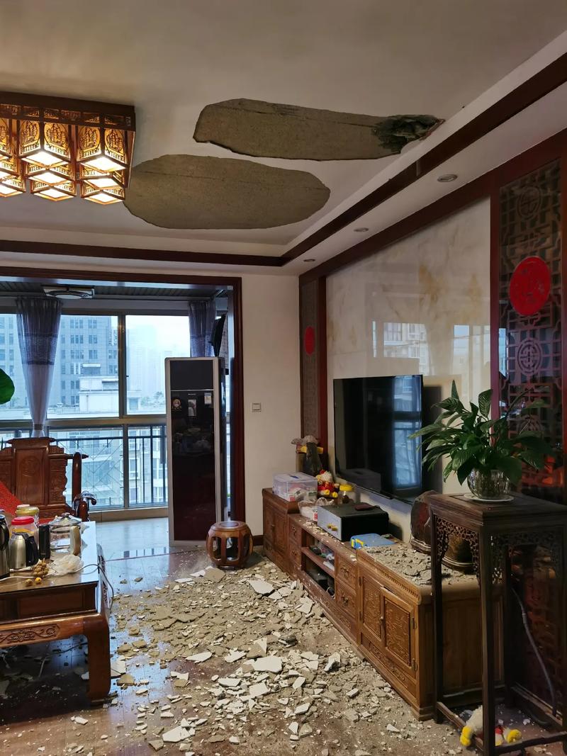 樓上裝修輕點！老房子架不住您這樣搞——怎么辦？#專業(yè)室內(nèi)裝 住宅室內(nèi)裝飾裝修